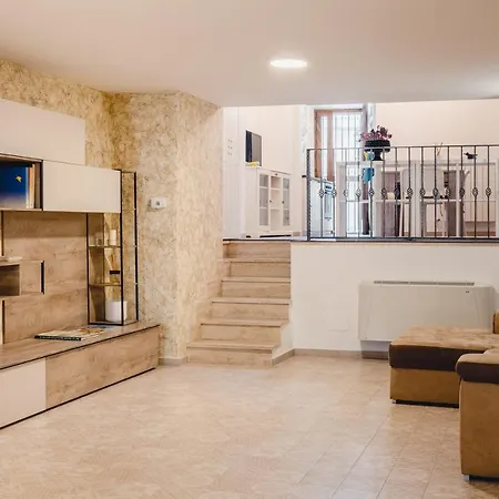 Convivo Palazzo Galateo * Lecce